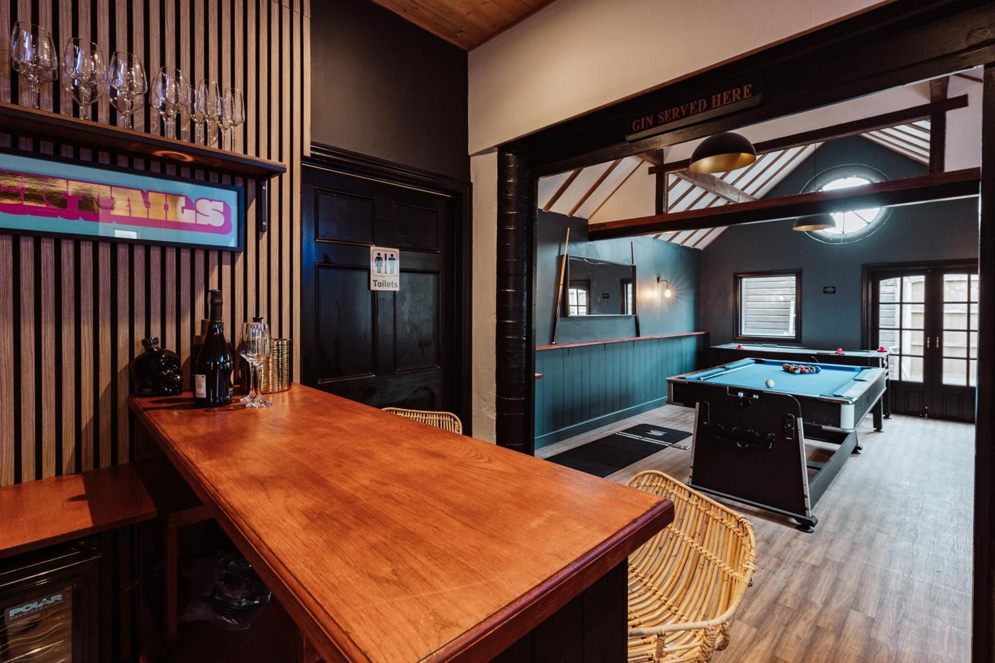 House With A Cinema And Games Room, Sleeps 17 Shrewsbury Zewnętrze zdjęcie