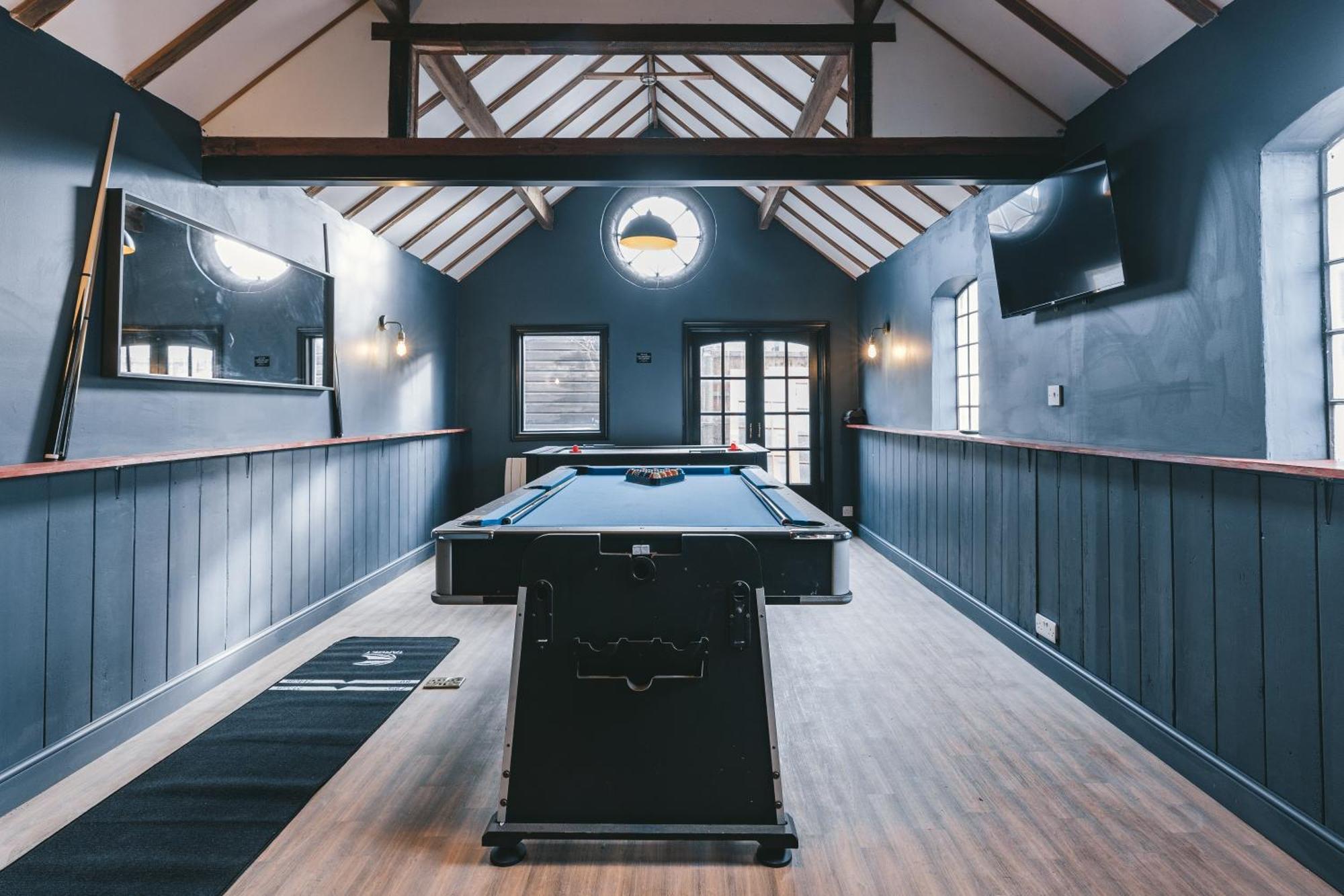 House With A Cinema And Games Room, Sleeps 17 Shrewsbury Zewnętrze zdjęcie